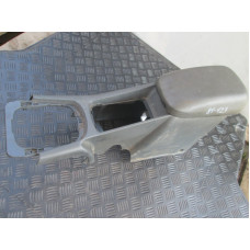  Консоль салона (кулисная часть) к  Mitsubishi  Galant,  1998