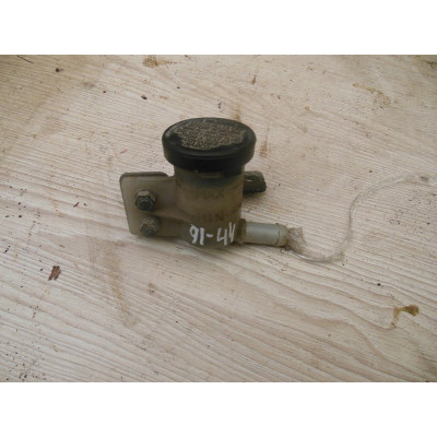  Бачок главного цилиндра сцепления к  Nissan  Primera,  1998