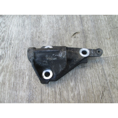  Кронштейн генератора к  Renault  Laguna,  1996