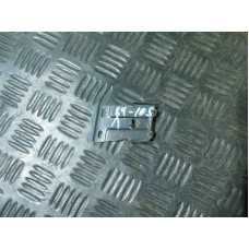  Кронштейн к  Audi  100,  1989