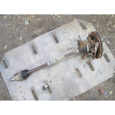  Полуось передняя левая (приводной вал, шрус) к  Mitsubishi  Space Wagon,  1996