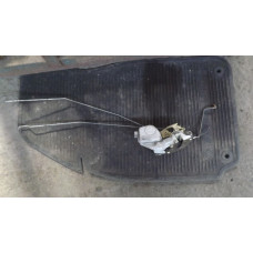  Замок двери передней правой к  Mitsubishi  Colt,  1998