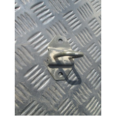  Ответная часть (скоба) замка двери к  Mitsubishi  Galant,  1998