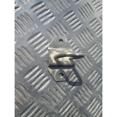  Ответная часть (скоба) замка двери к  Mitsubishi  Galant,  1998