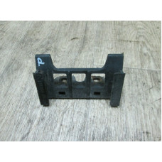  Кронштейн крепления бампера заднего к  BMW  7 E38,  1999