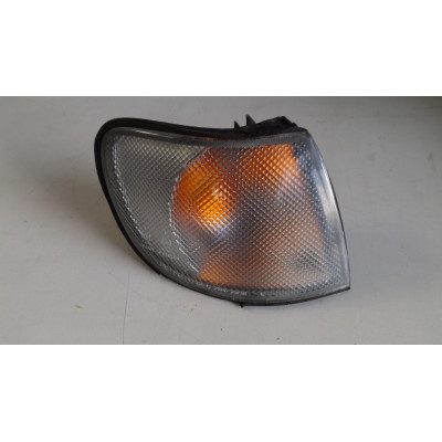  Поворотник правый к  Nissan  Sunny,  1993