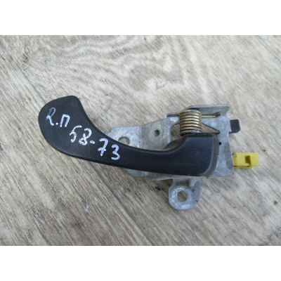 Ручка внутренняя передняя правая к  Mitsubishi  Carisma,  2000