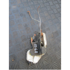  Замок двери передней левой к  Mitsubishi  Galant,  1998