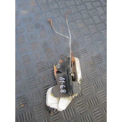  Замок двери передней левой к  Mitsubishi  Galant,  1998