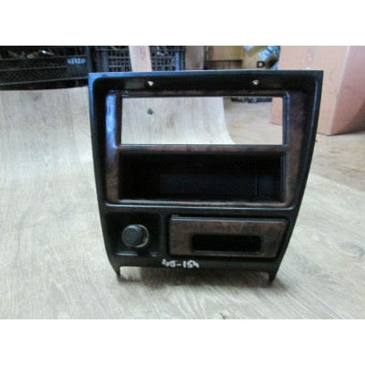  Рамка под магнитолу к  Mitsubishi  Space Wagon,  1996