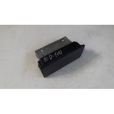  Рамка под магнитолу к  Citroen  Berlingo,  1998