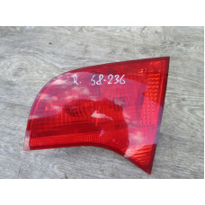  Фонарь крышки багажника правый к  Audi  A4,  2005