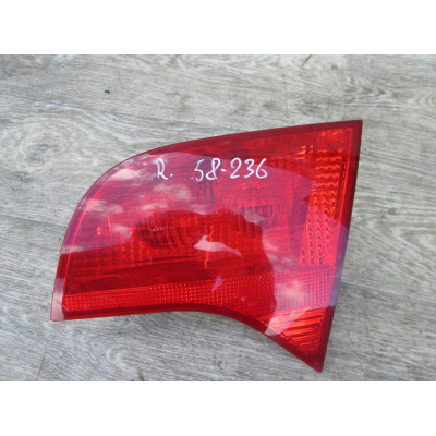  Фонарь крышки багажника правый к  Audi  A4,  2005