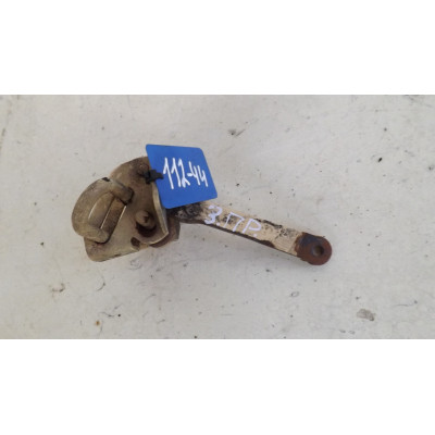  Ограничитель открывания двери задней к  Audi  100,  1986