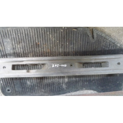  Пластик салазок сиденья к  Dodge  Grand Caravan,  2002