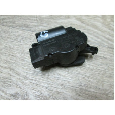  Моторчик заслонки печки к  Porsche  Cayenne,  2008