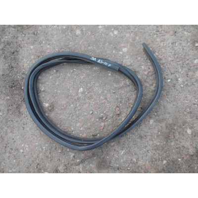  Уплотнитель двери задней левой к  Nissan  Primera,  2001