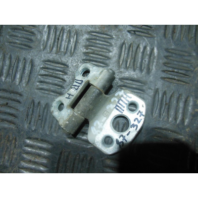  Петля двери передней правой к  Mercedes  E W210,  2001