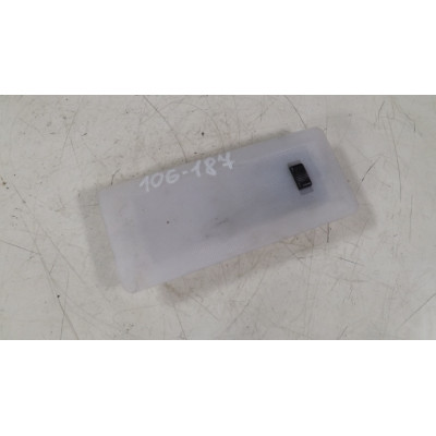  Фонарь салона (плафон) к  Ford  Escort,  1998