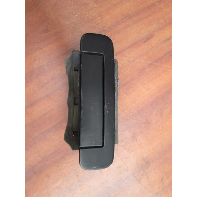  Ручка наружная задняя левая к  Audi  80,  1993