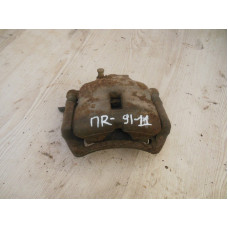  Суппорт передний правый к  Nissan  Primera,  1998