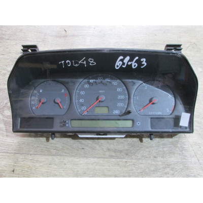  Щиток приборов (приборная панель) к  Volvo  V70,  1999