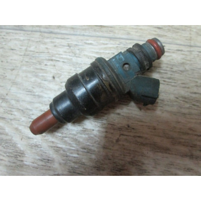  Форсунка к  Mazda  626,  1996