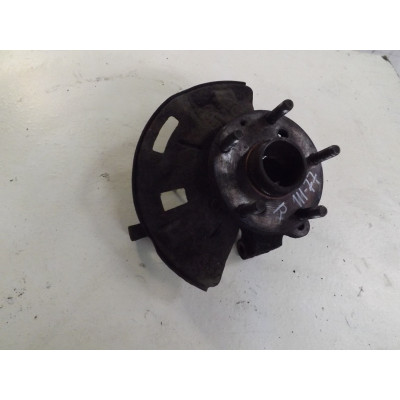  Кулак поворотный правый к  Daewoo  Leganza,  1997