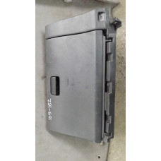  Бардачок к  Nissan  Primera,  1997