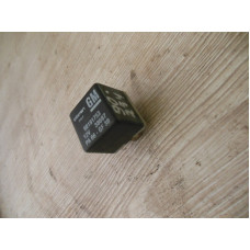  Реле бензонасоса к  Opel  Vectra,  1998