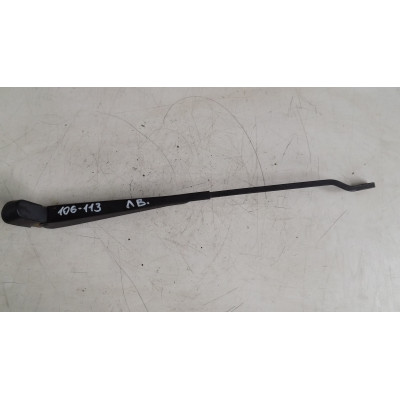  Щеткодержатель (поводок стеклоочистителя, дворник) к  Ford  Escort,  1998