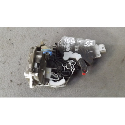  Замок двери задней левой к  Nissan  Primera,  1997