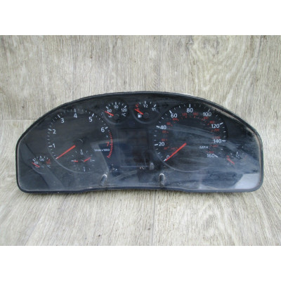 Щиток приборов (приборная панель) к  Audi  A6,  1999
