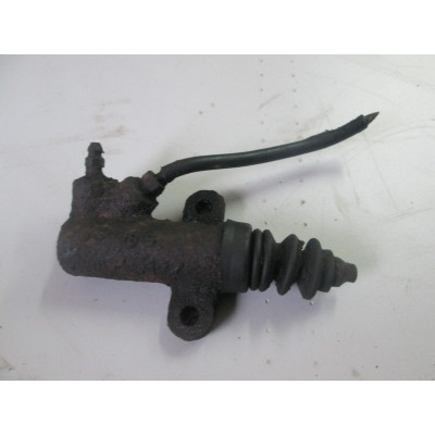  Цилиндр сцепления главный к  Mazda  323,  1997