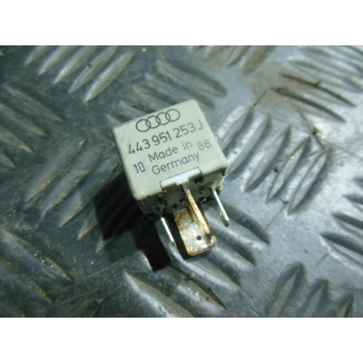 Реле (прочие) к  Audi  100,  1989