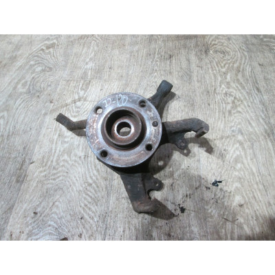  Кулак поворотный правый к  Volkswagen  Golf,  1995