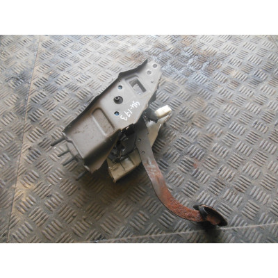  Педаль сцепления к  Opel  Vectra,  1998