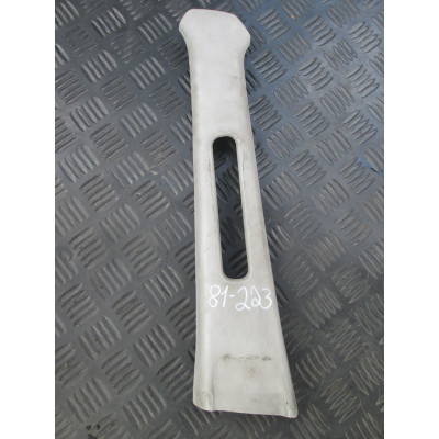  Обшивка стойки центральной левой к  Mitsubishi  Galant,  1998