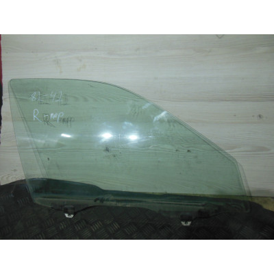 Стекло двери передней правой к  Rover  416,  1997