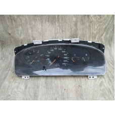  Щиток приборов (приборная панель) к  Mazda  626,  1993
