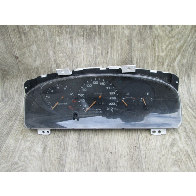  Щиток приборов (приборная панель) к  Mazda  626,  1993