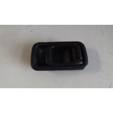  Ручка внутренняя задняя левая к  Nissan  Sunny,  1993