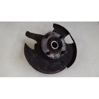  Кулак поворотный правый к  Nissan  Sunny,  1993