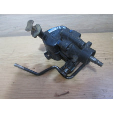  Насос гидроусилителя руля к  Mazda  323,  1997