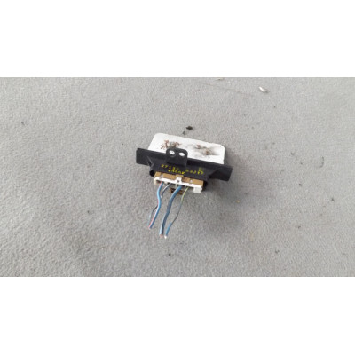  Сопротивление печки к  Nissan  Primera,  1997