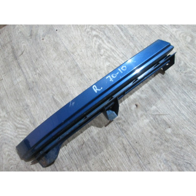  Ус под фару правый к  Opel  Zafira,  2002