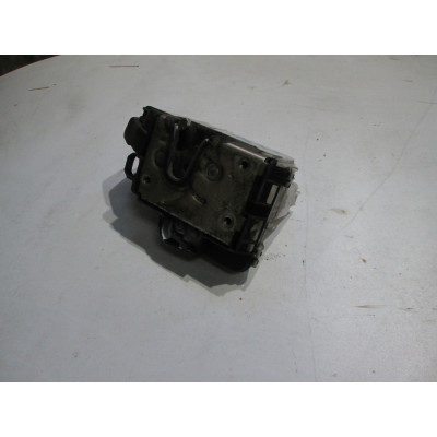  Замок двери передней правой к  Volkswagen  Golf,  1996