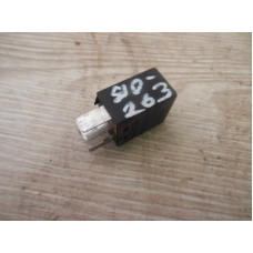  Реле поворотов к  Opel  Vectra,  1998