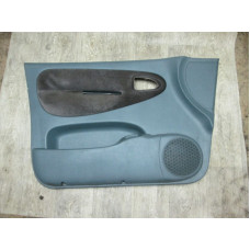  Обшивка двери (дверная карта) комплект к  Renault  Scenic,  1999