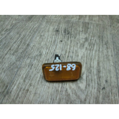  Повторитель передний левый к  Audi  100,  1989